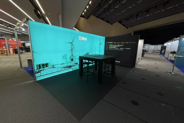 stand rétro-éclairé lors d'un salon professionnel