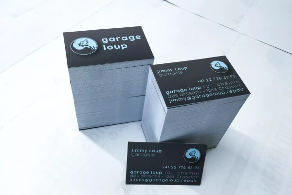 une pile de cartes de visite pour entreprise