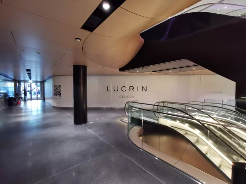 une vitrine de magasin imprimée publicitaire