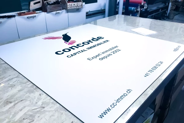 réalisation de panneaux de chantier par Stick-Up à Genève