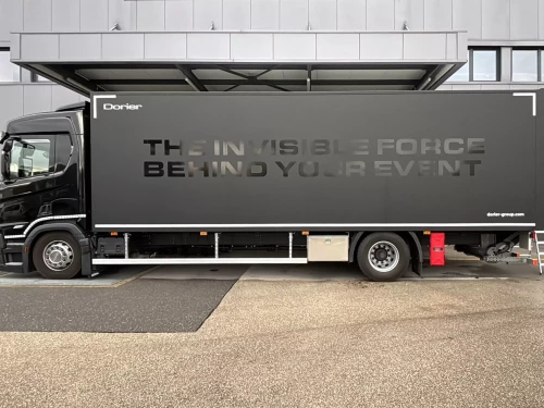 photo d'un camion noir design