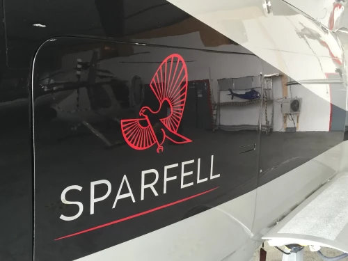 un exemple de branding d'un hélico