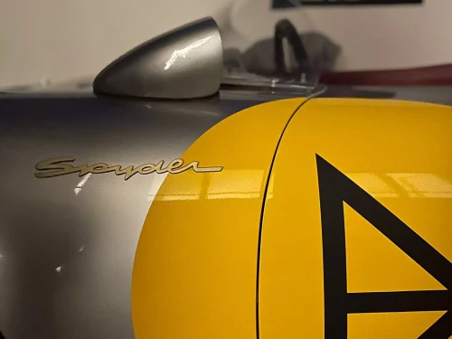 vinyle adhésif sur une Posche