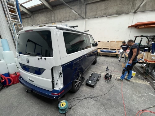 un exemple de branding d'un van