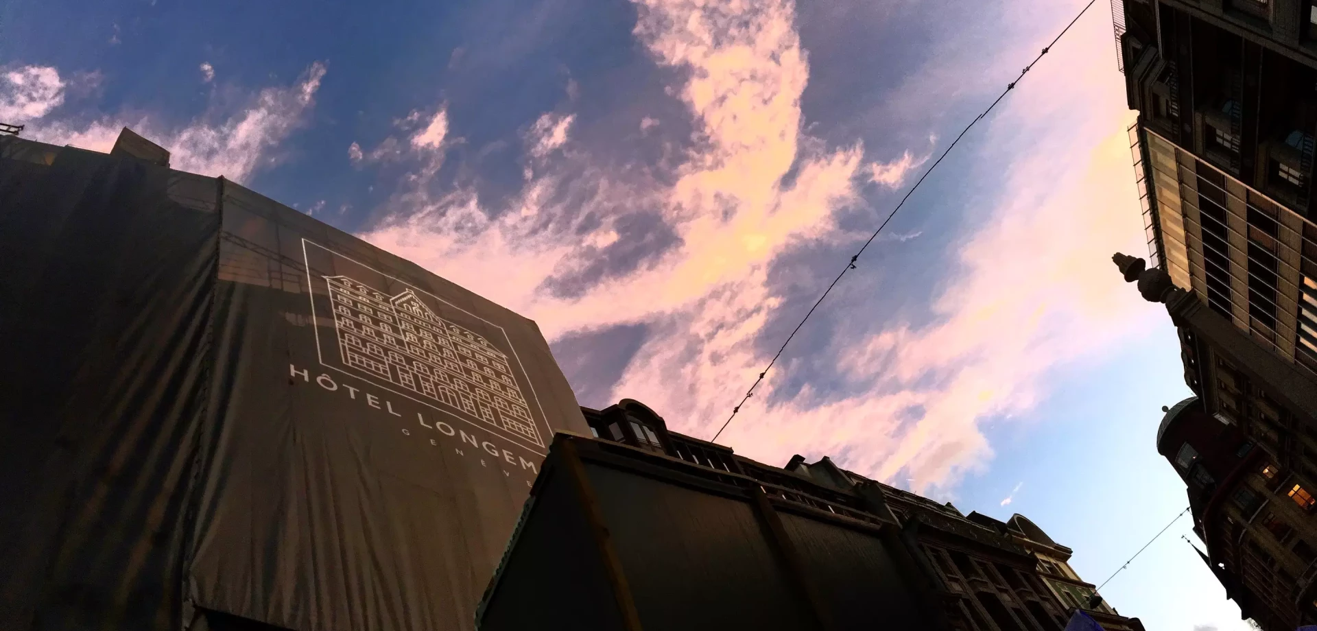 Photo 1200 × 630 px d’une façade wrapée