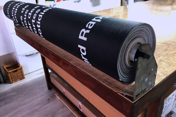 bâche de chantier enroulée