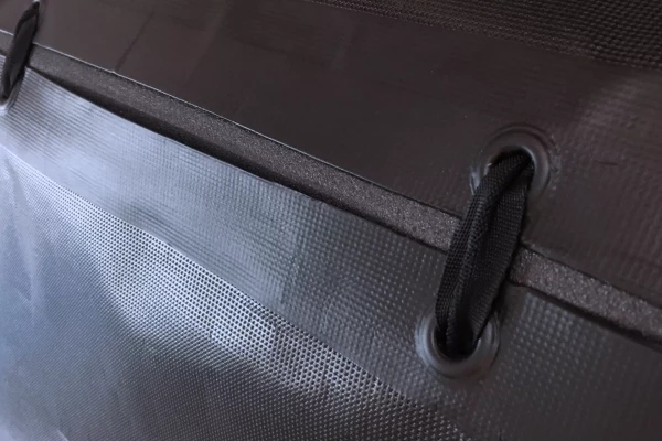 assemblage technique d'une bâche de chantier