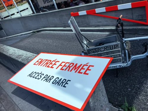 panneau de signalisation routière