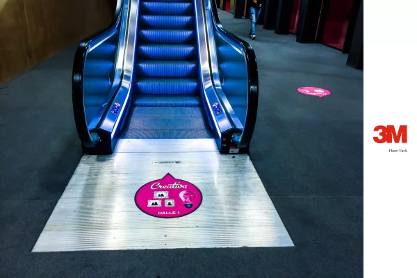 publicité au sol pour centre commercial