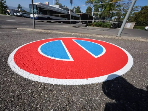 marquage au sol de route