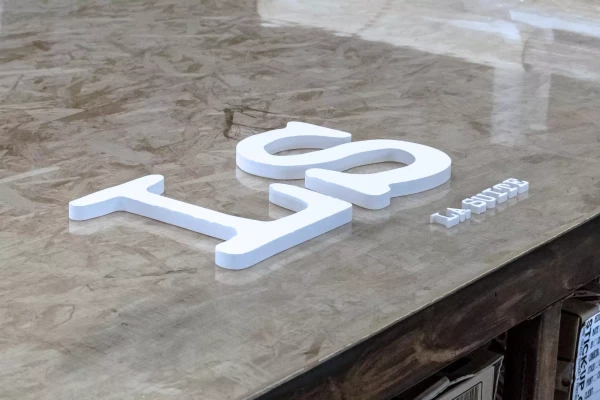 lettres 3d blanches L&S